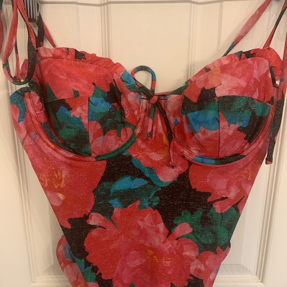 Underwire tie strap one piece - Picture 6 of 10